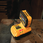 Carregador DEWALT Rápido XR 12A DCB117-QW   