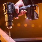 Berbequim a Bateria XR 18V McLaren x Dewalt c/ 2 Baterias e Mala de Transporte