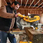 Serra de Esquadria Telescópica Dewalt 1675W