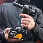 Chave de Impacto XR 18V DeWalt x McLaren + 2 Baterias 5Ah + Carregador + Mala TSTAK